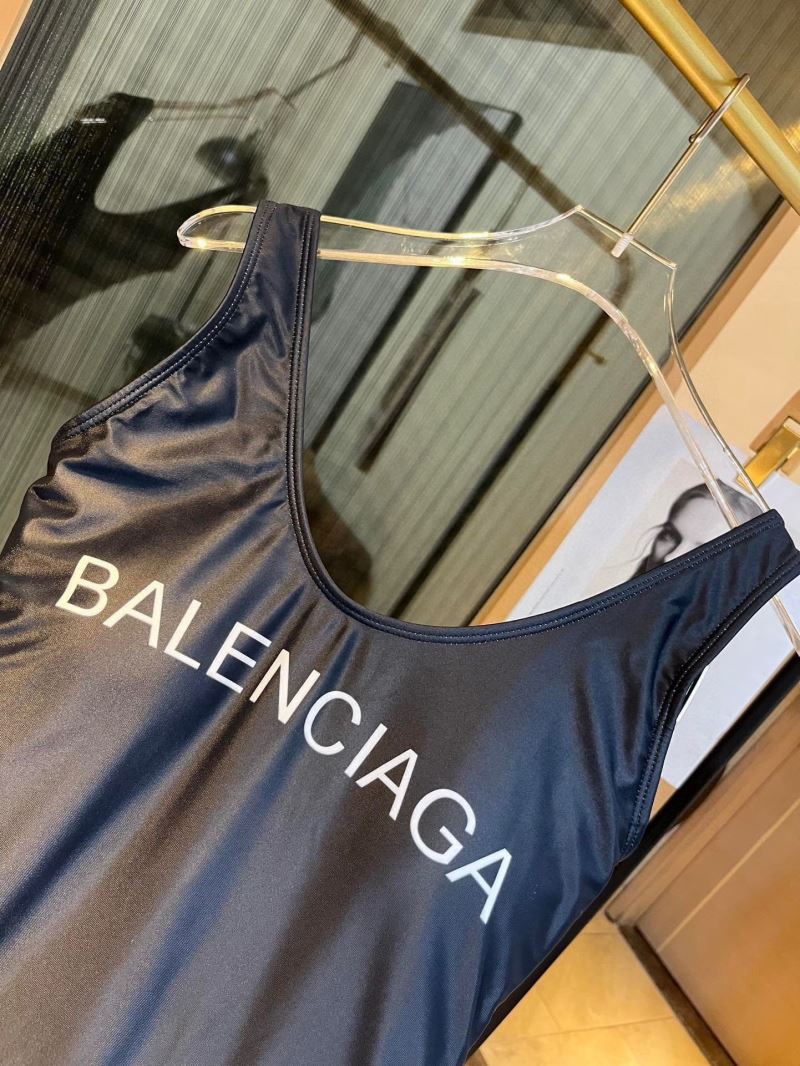 BALENCIAGA